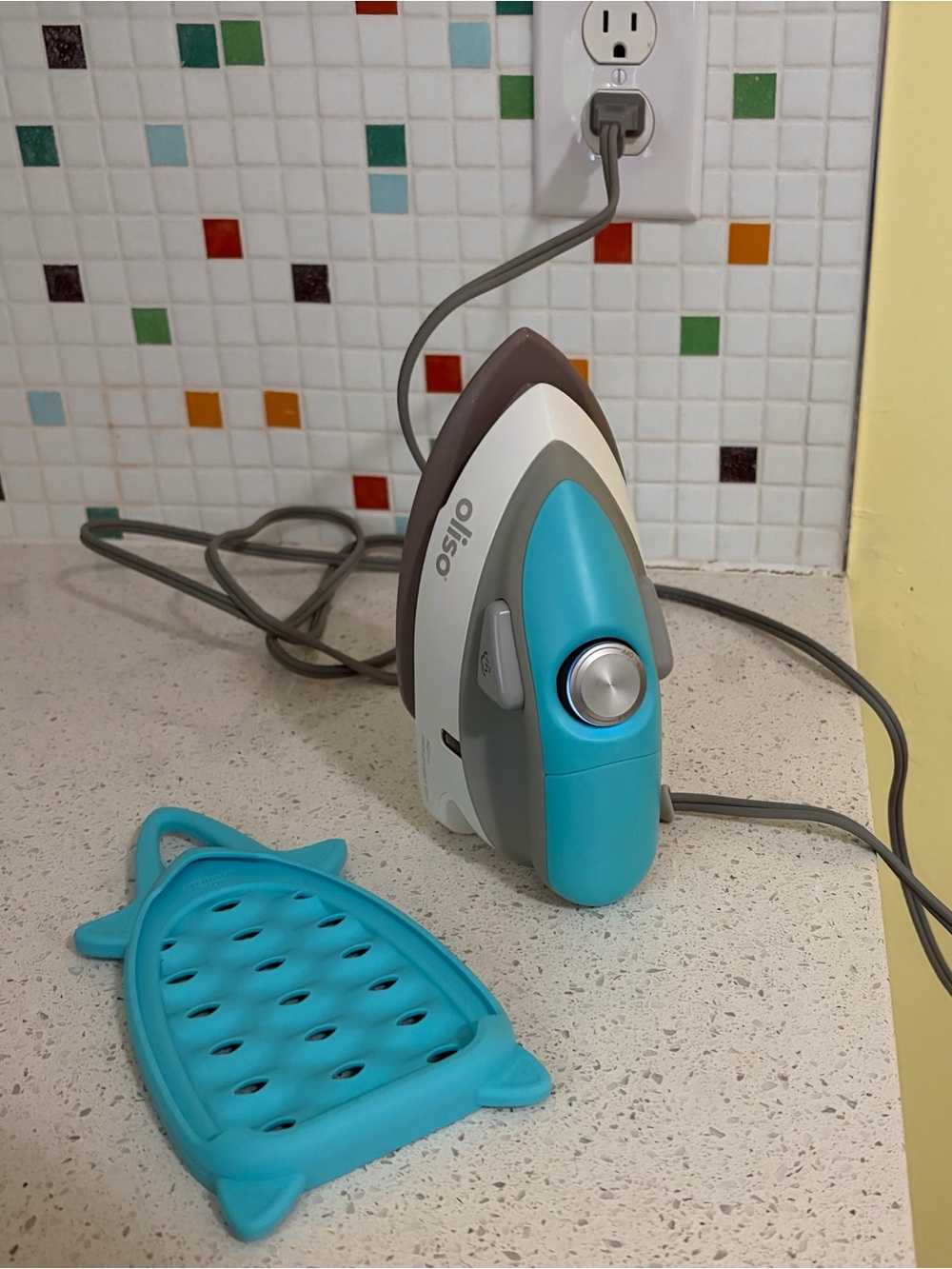 Open box Oliso M2Pro Compact Turquoise Travel Steam Iron